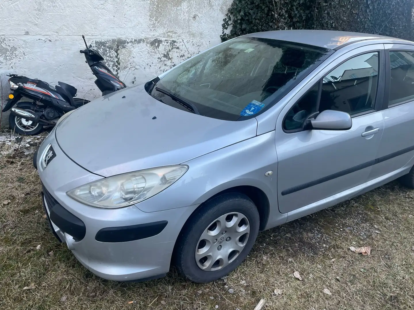 Peugeot 307 307 90 Tendance srebrna - 2
