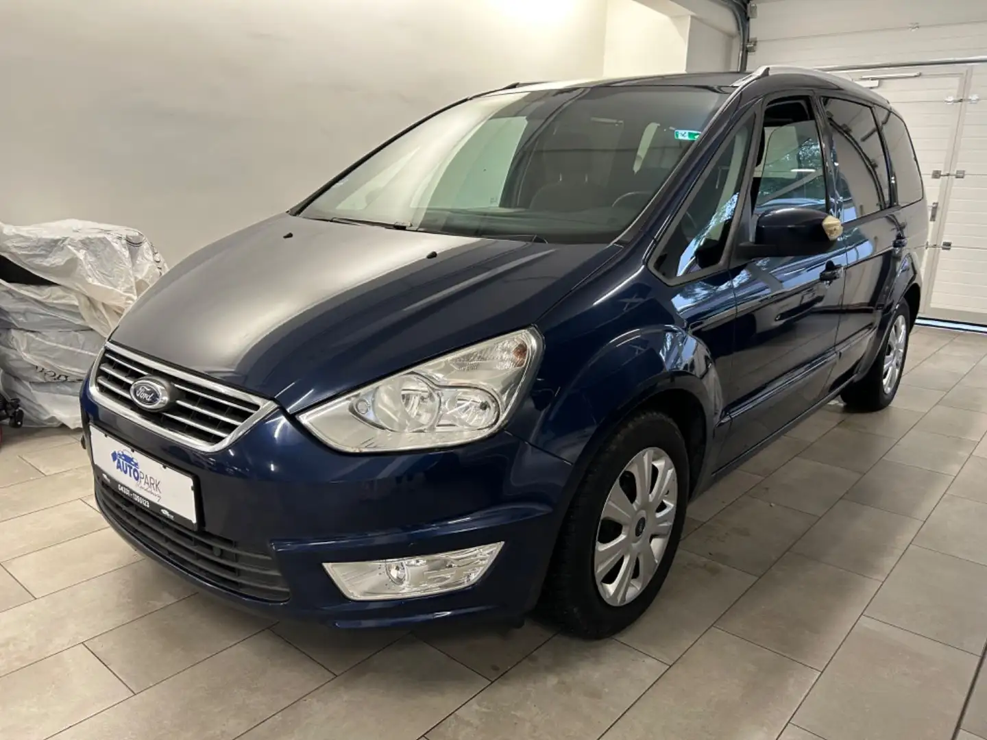 Ford Galaxy Business Edition Blau - 1