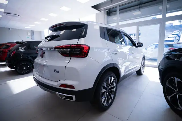 DR Automobiles DR5 view 3