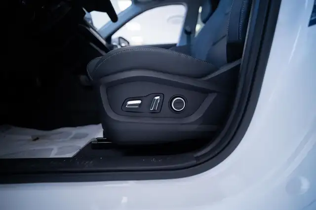 DR Automobiles DR5 view 10