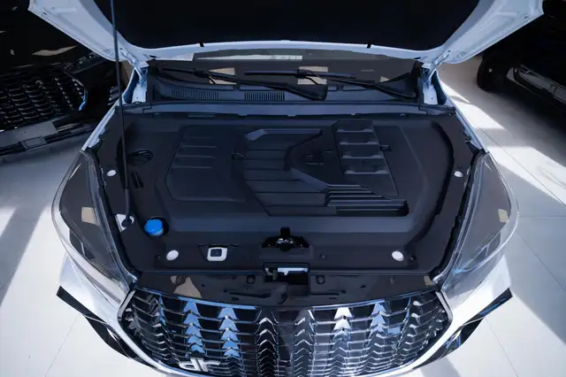 DR Automobiles DR5 view 14