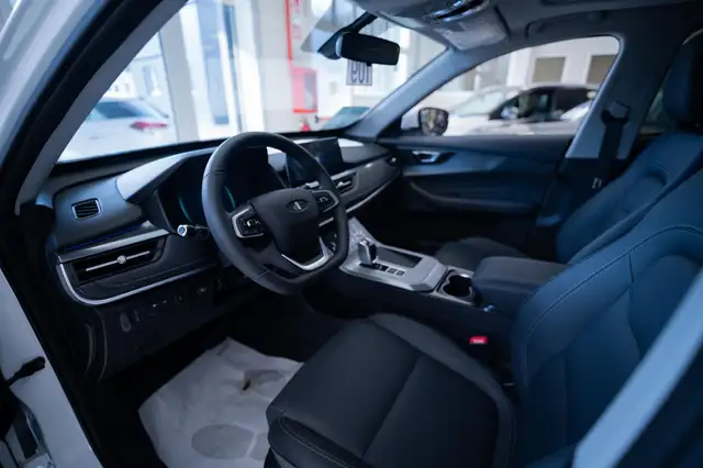 DR Automobiles DR5 view 6