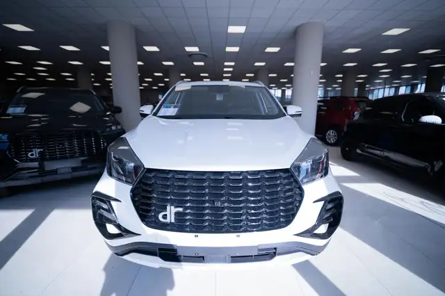 DR Automobiles DR5 view 4