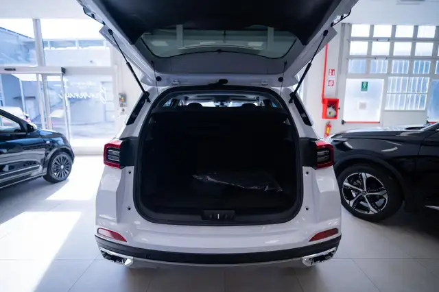 DR Automobiles DR5 view 15