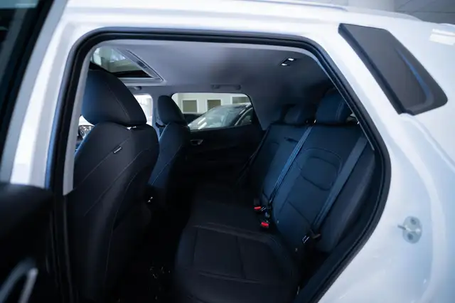 DR Automobiles DR5 view 9