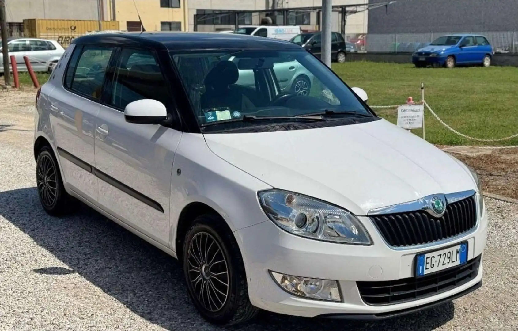 Skoda Fabia 1.2 benzina 86cv ok neopatentati - 1