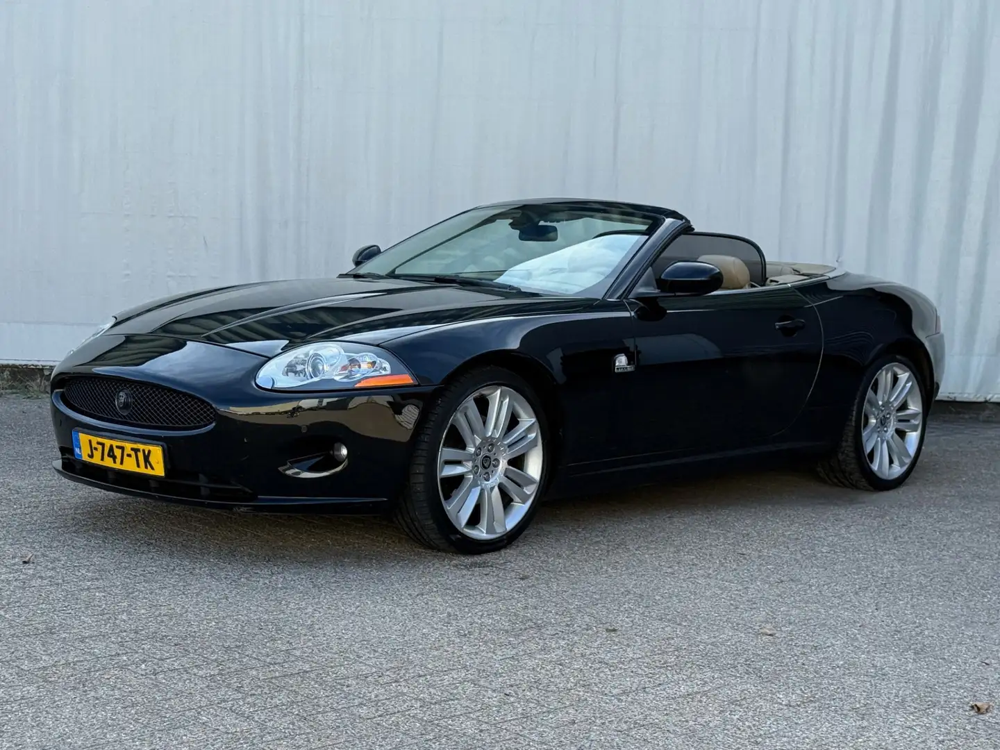 Jaguar XK 4.2 V8 Convertible Negro - 2