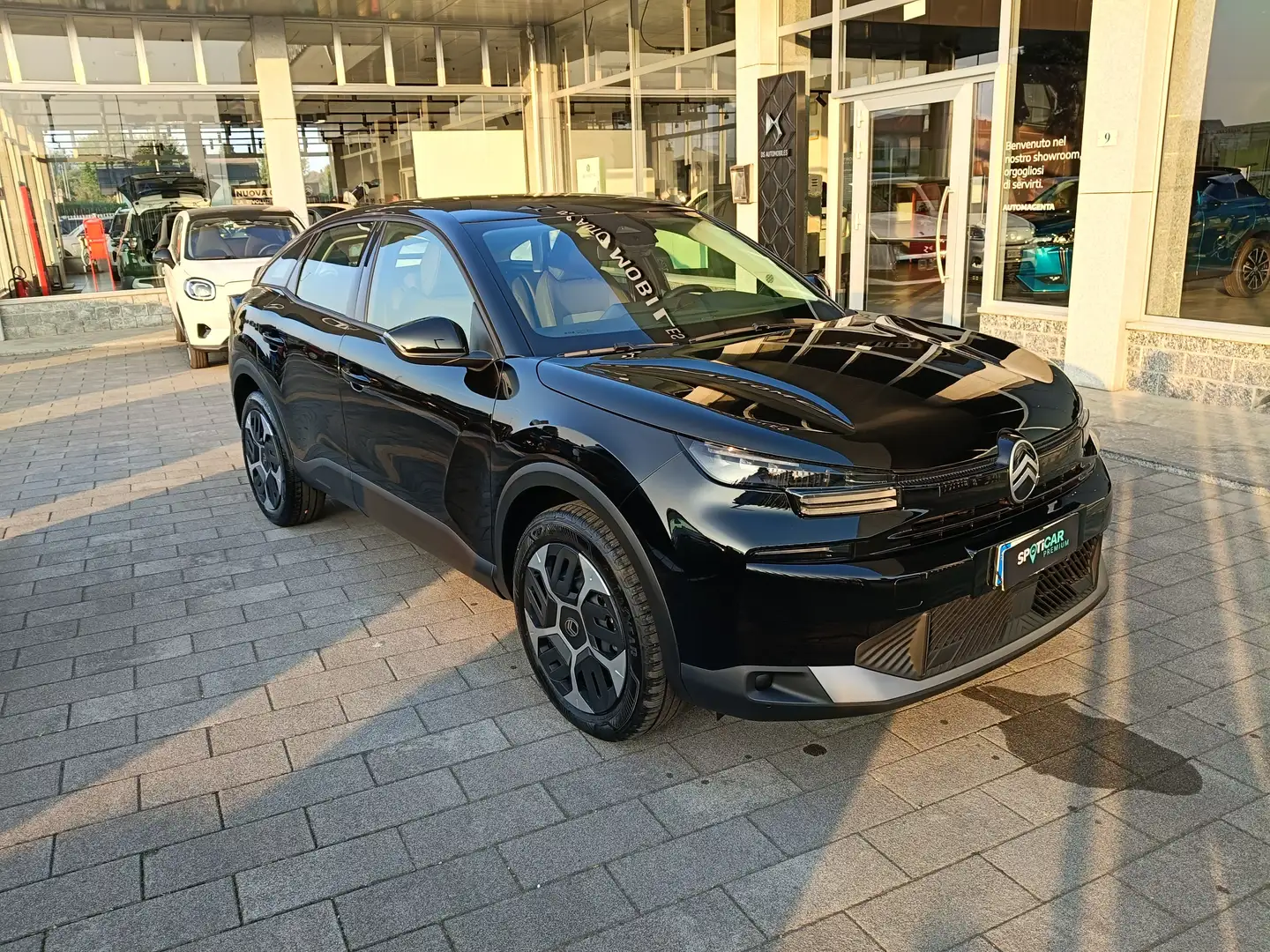 Citroen C4 1.2 PureTech 130cv EAT8 PLUS KM ZERO Schwarz - 1