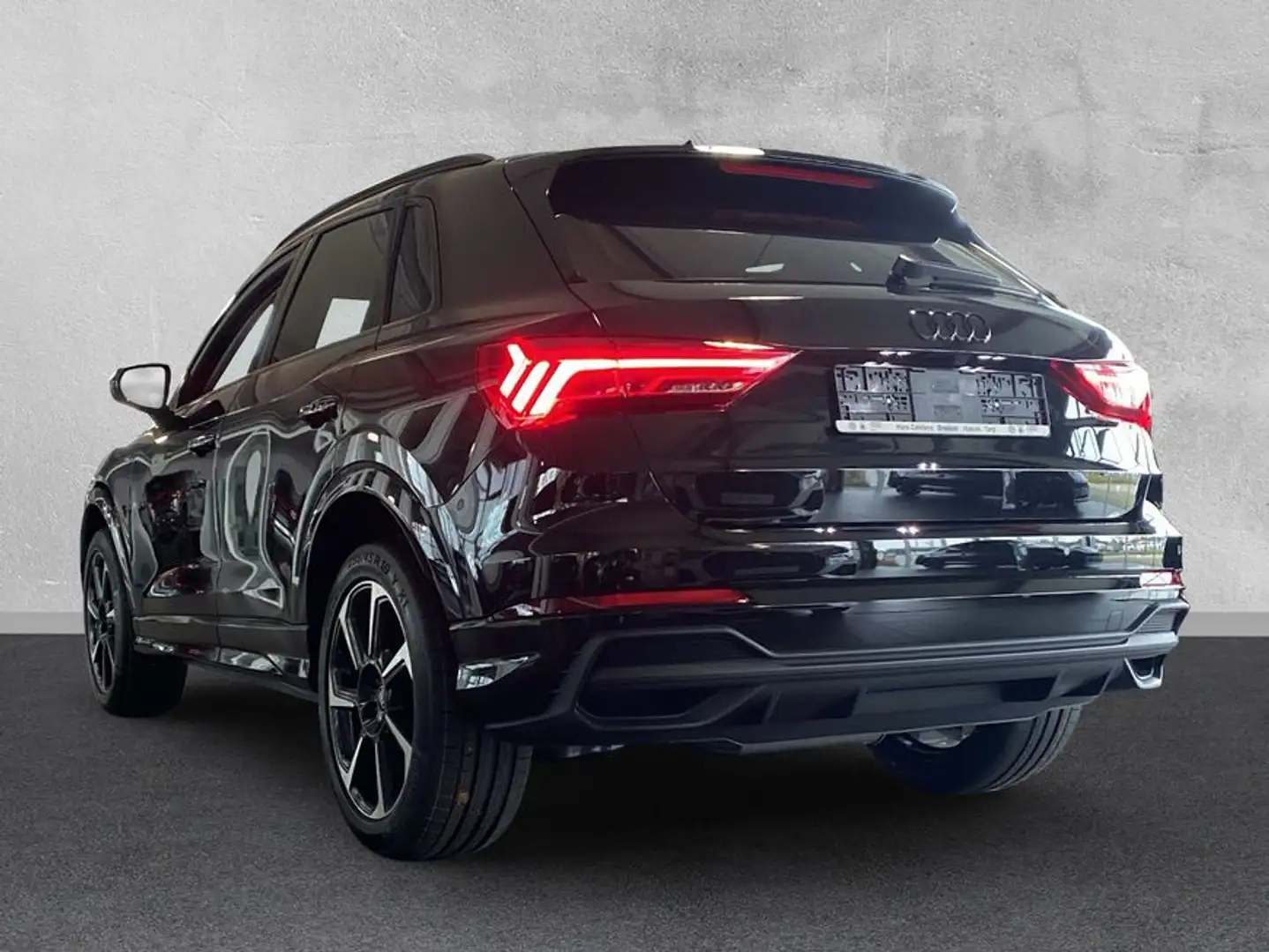 Audi Q3 S-line 35 TDI S-tronic AHK Navi Tempomat Klima Schwarz - 2