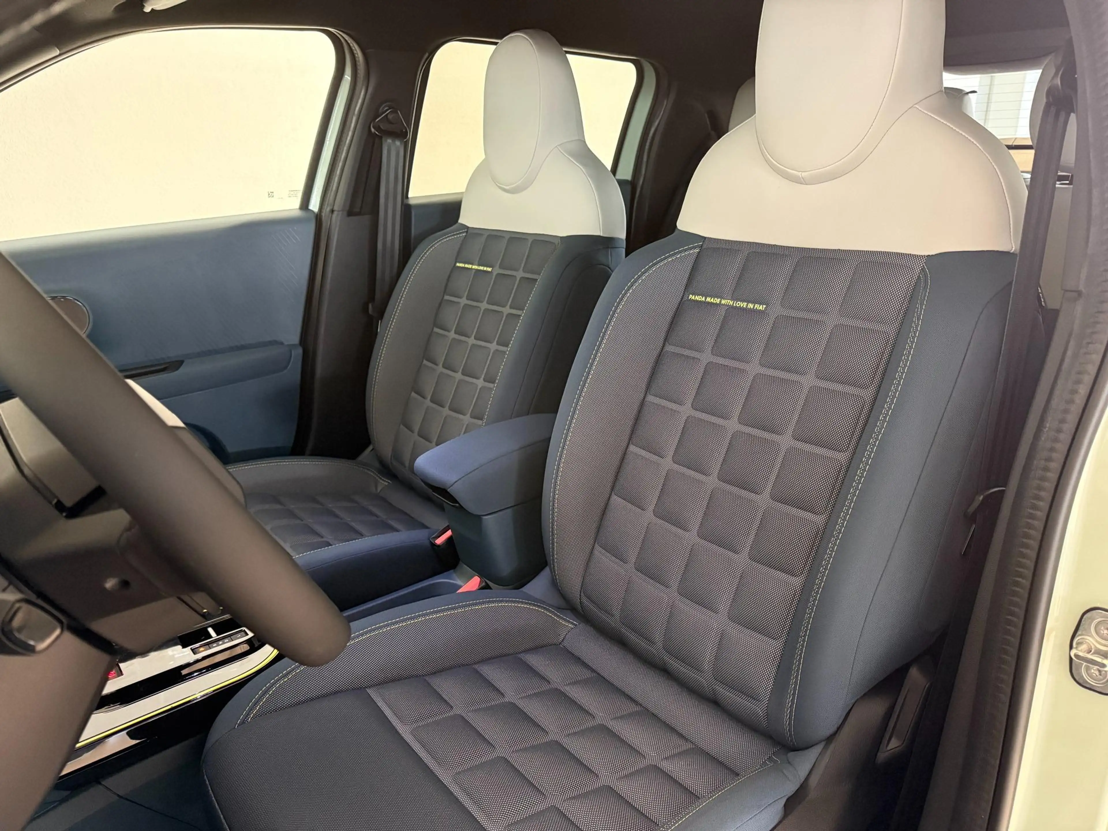 Fiat Grande Panda La Prima HYBRID 1.2 eDCT 81 kW (110 PS) Klimaau... — photo 9