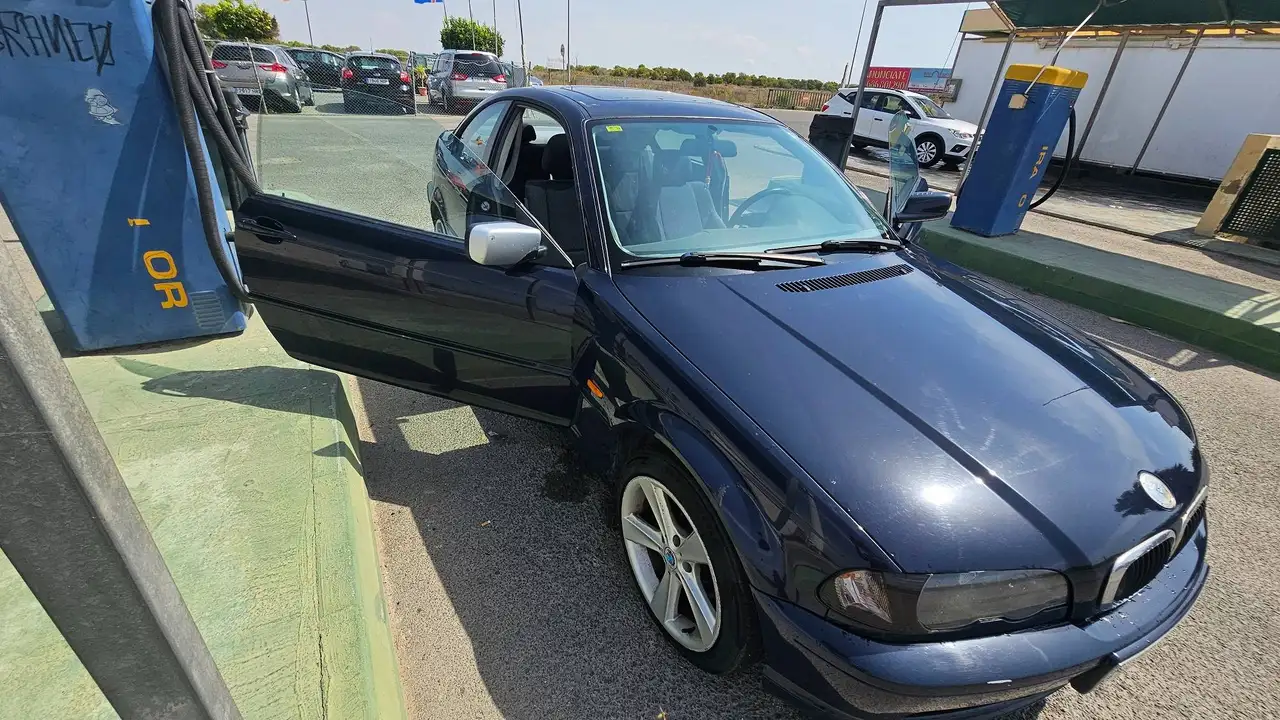 BMW 318is Coupé Aut. SE SE, foto 3
