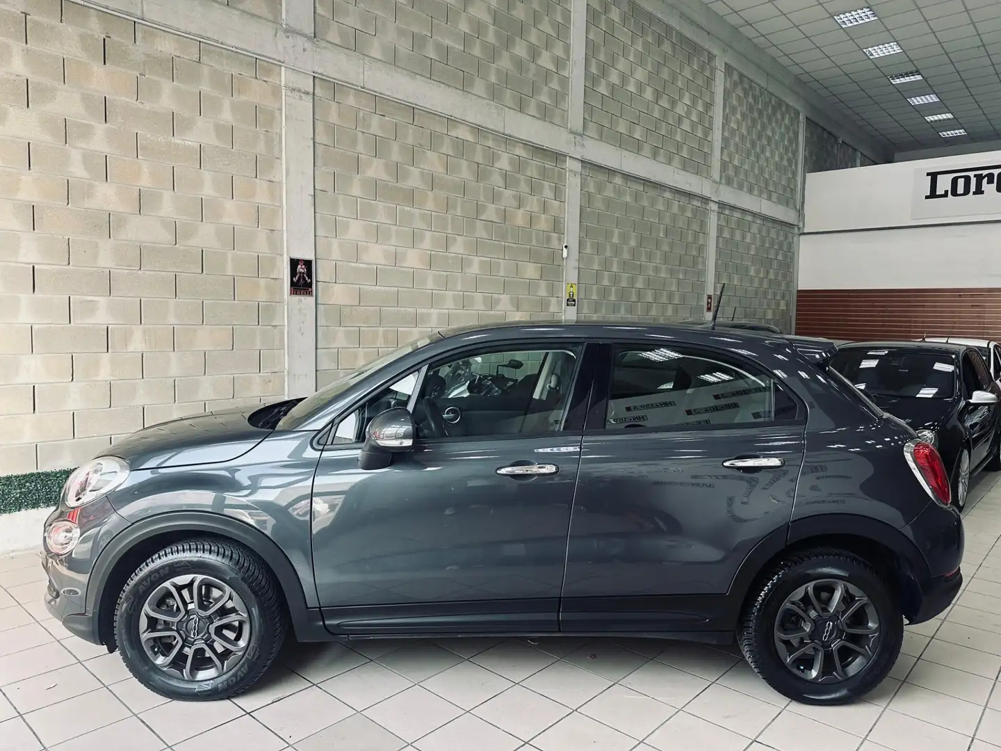 Fiat 500X 1.6 MultiJet 120 CV Lounge Grau - 2