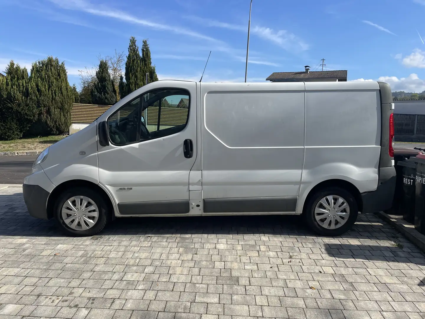 Renault Trafic Generation 2,0 dCi 115 DPF - 2