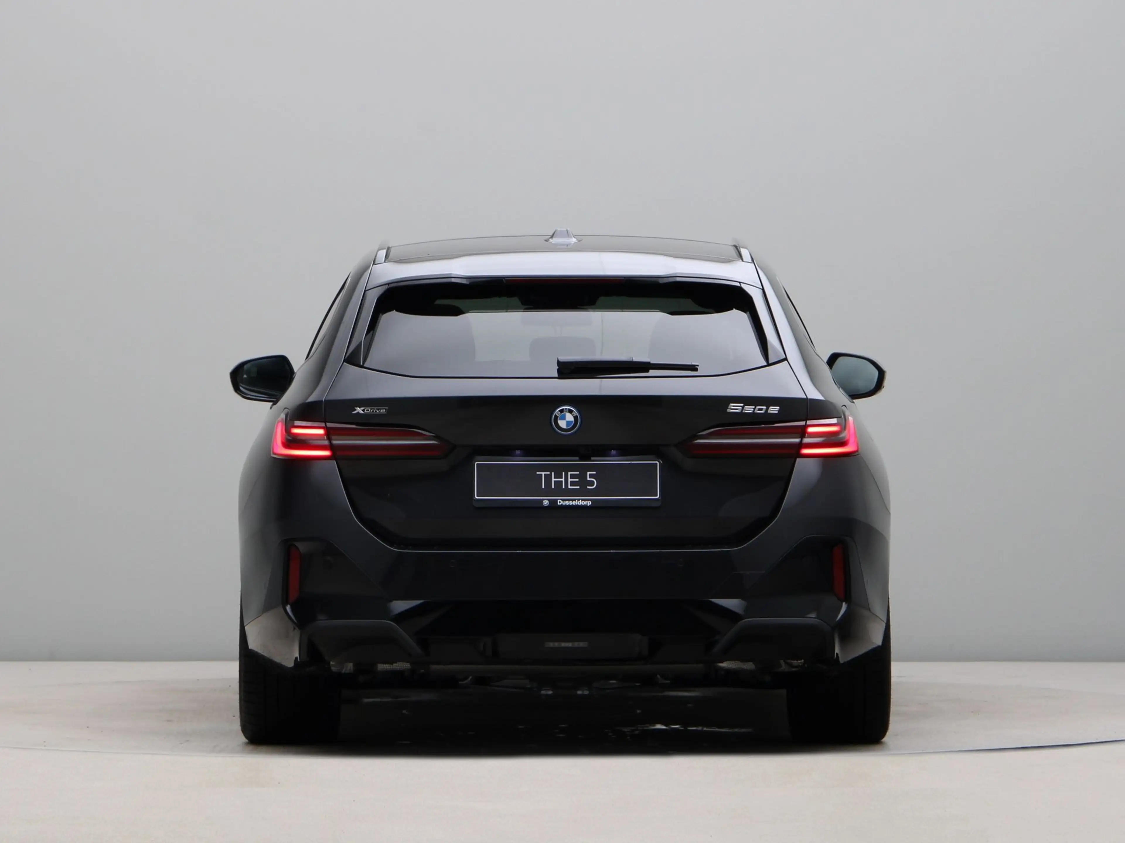 BMW 550 5 serie Touring 550e xDrive — photo 10