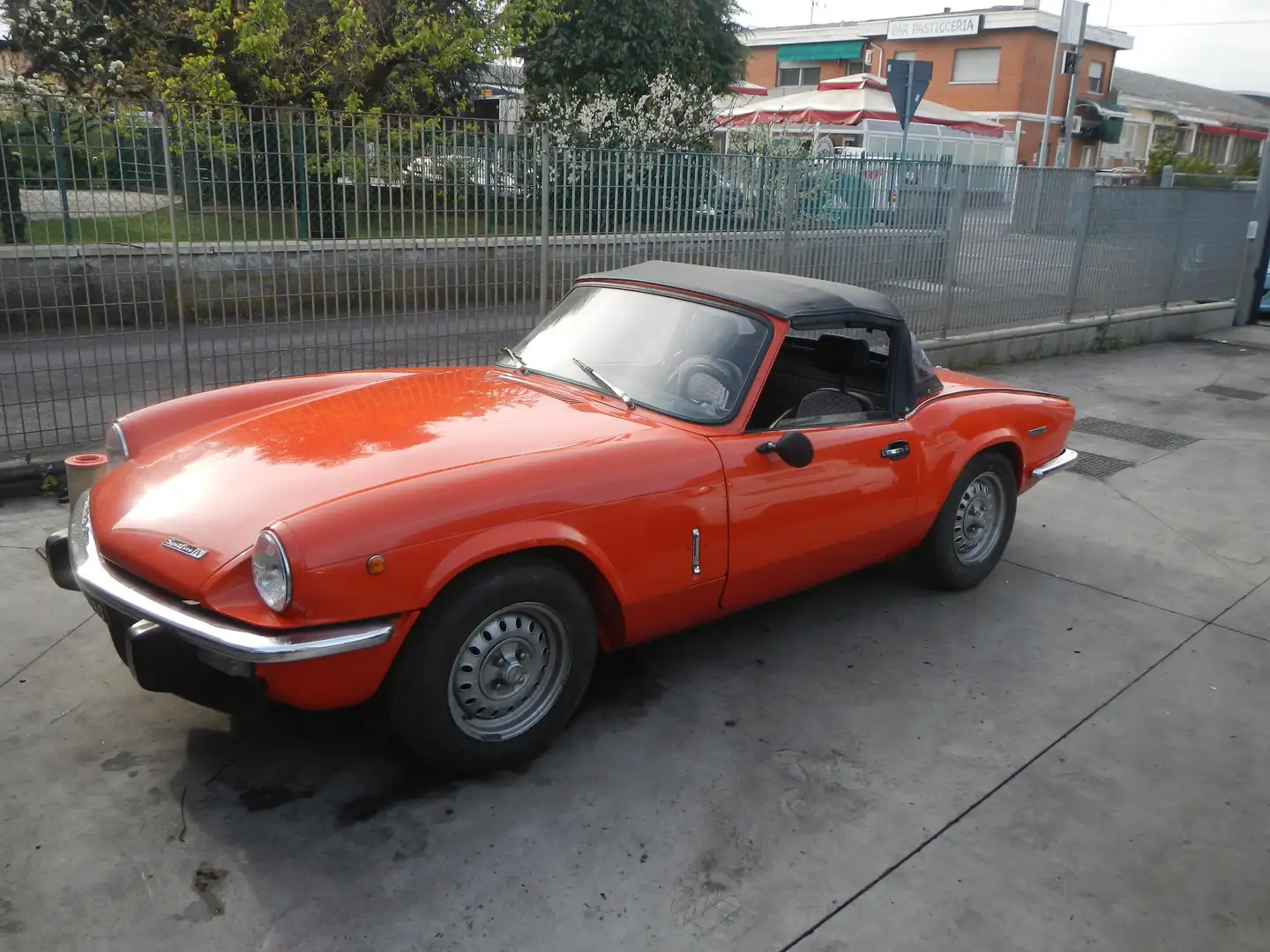 Triumph Spitfire 1.5 Orange - 1
