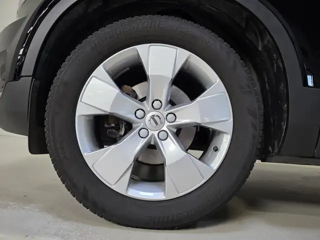 Volvo XC40 view 7