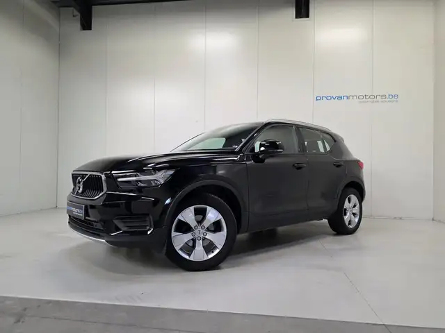 Volvo XC40 view 4
