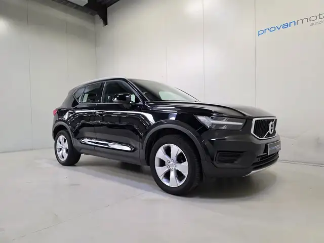 Volvo XC40 view 5