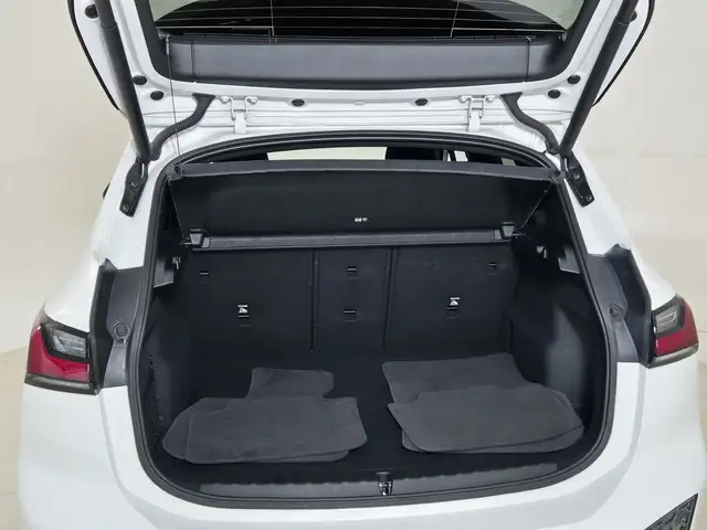 BMW 2 Series view 14