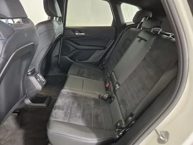 BMW 2 Series view 8