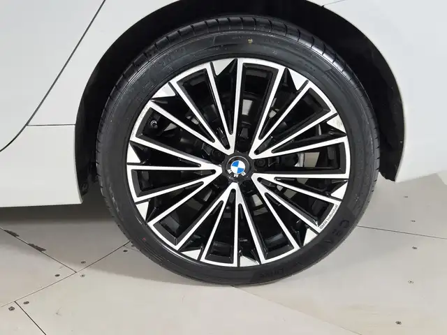 BMW 2 Series view 15