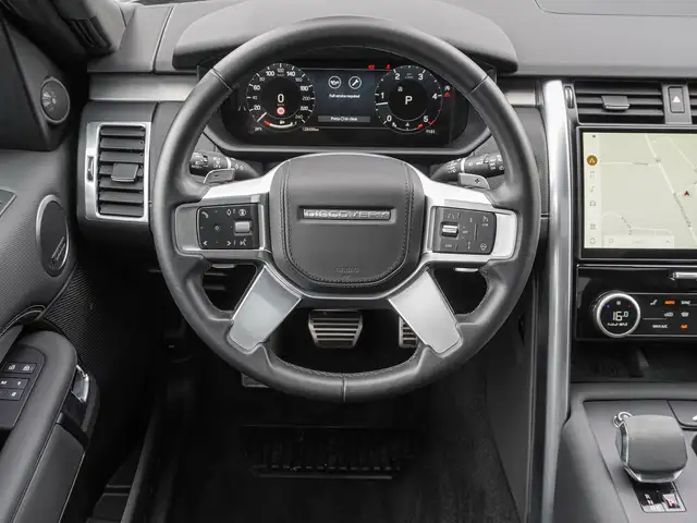 Land Rover Discovery view 12