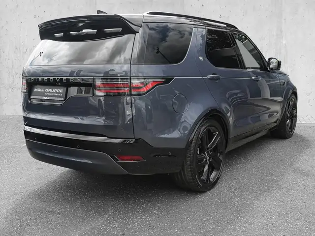 Land Rover Discovery view 4