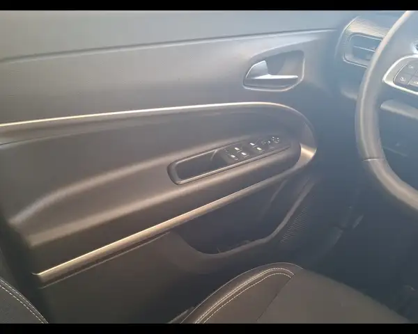 Jeep Avenger view 15
