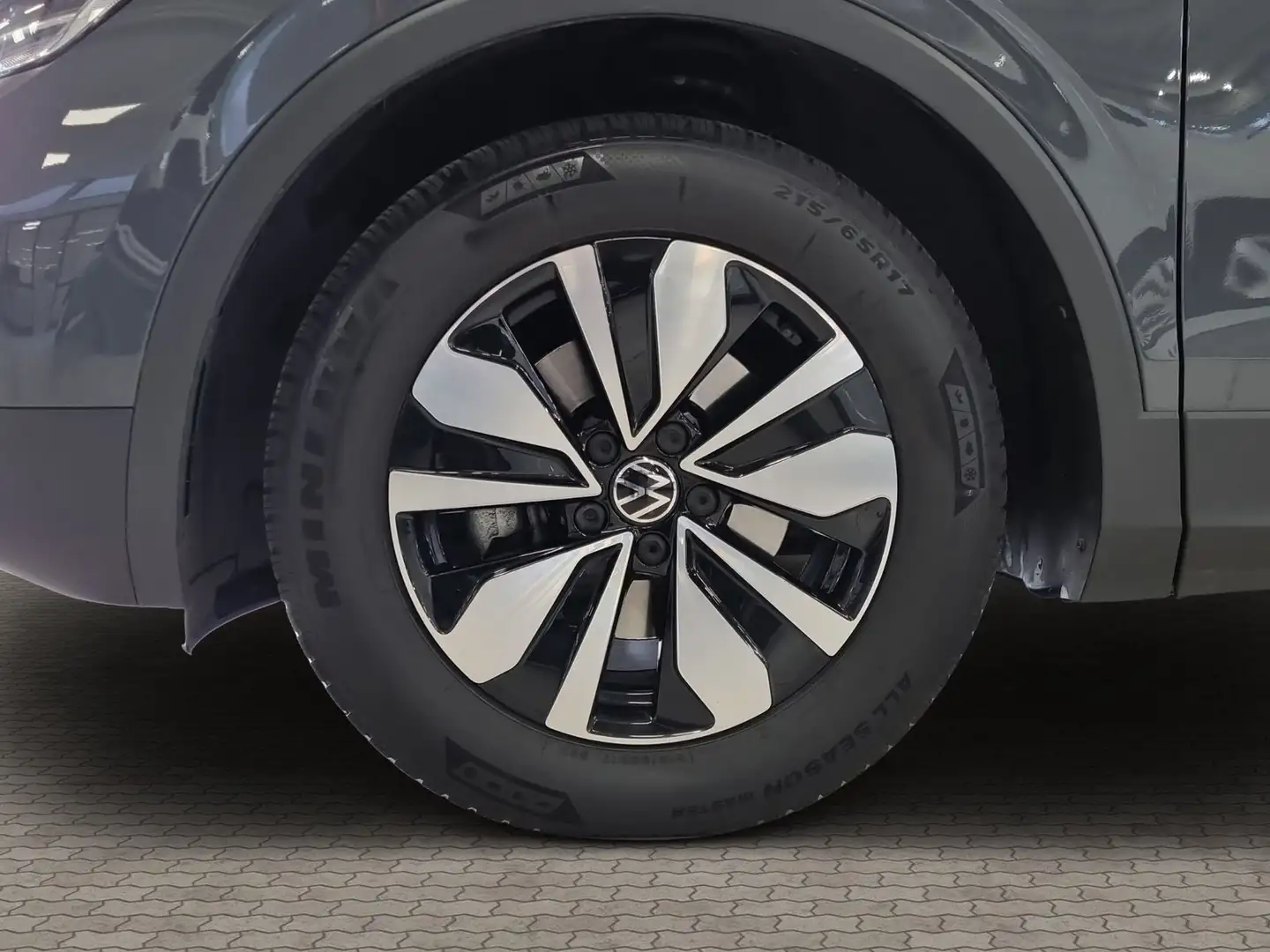 Volkswagen Tiguan 1.5 TSI Move OPF (EURO 6d) Grau - 2