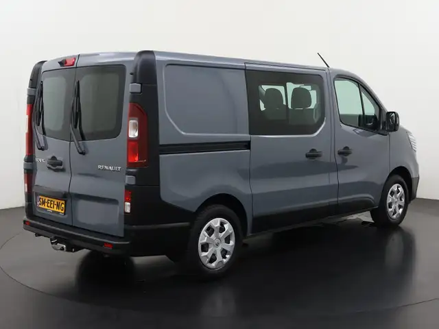 Renault Trafic view 4