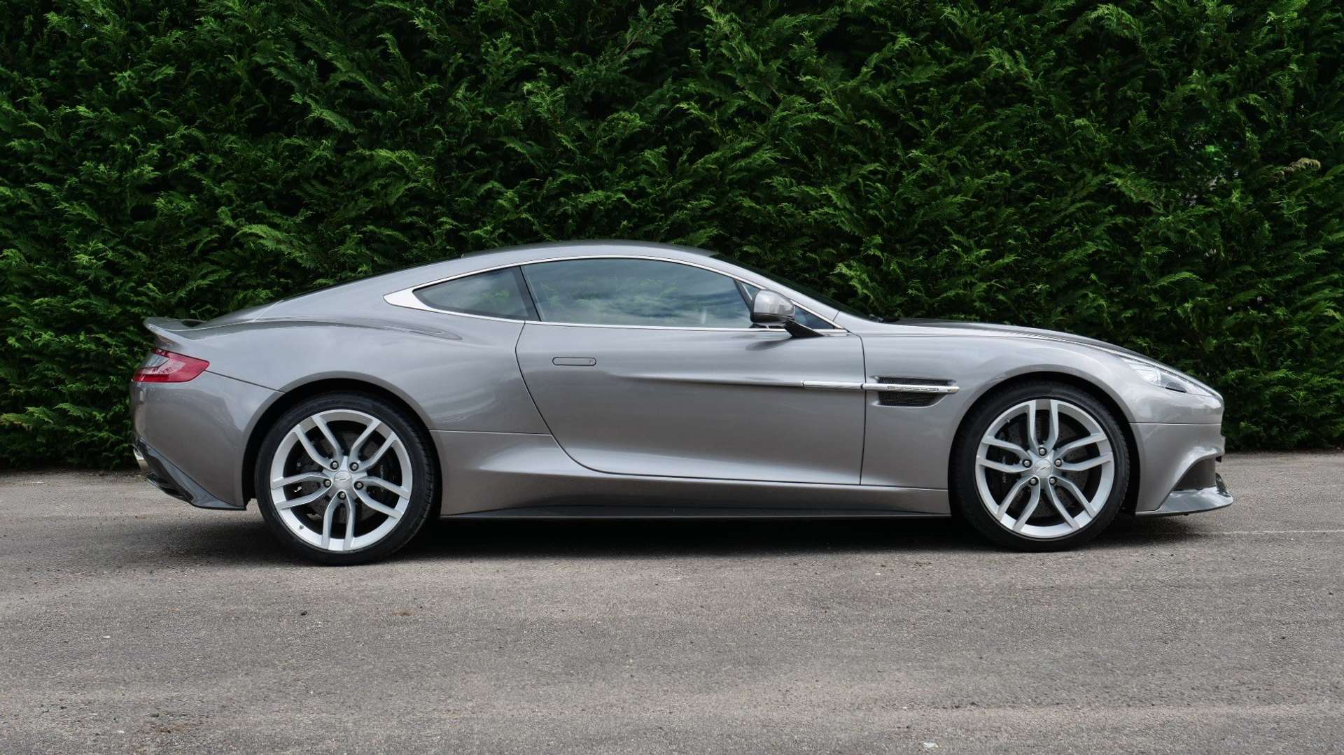 Aston Martin Vanquish 5.9i V12 Touchtronic -  - Joinsteer - #4
