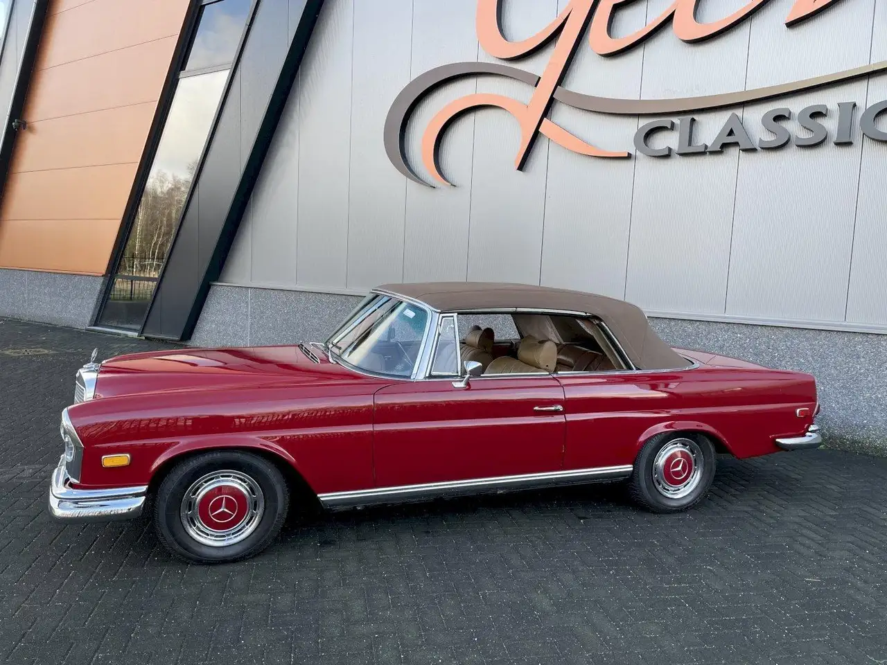 Mercedes-Benz 280 W111 280SE Cabriolet, foto 2