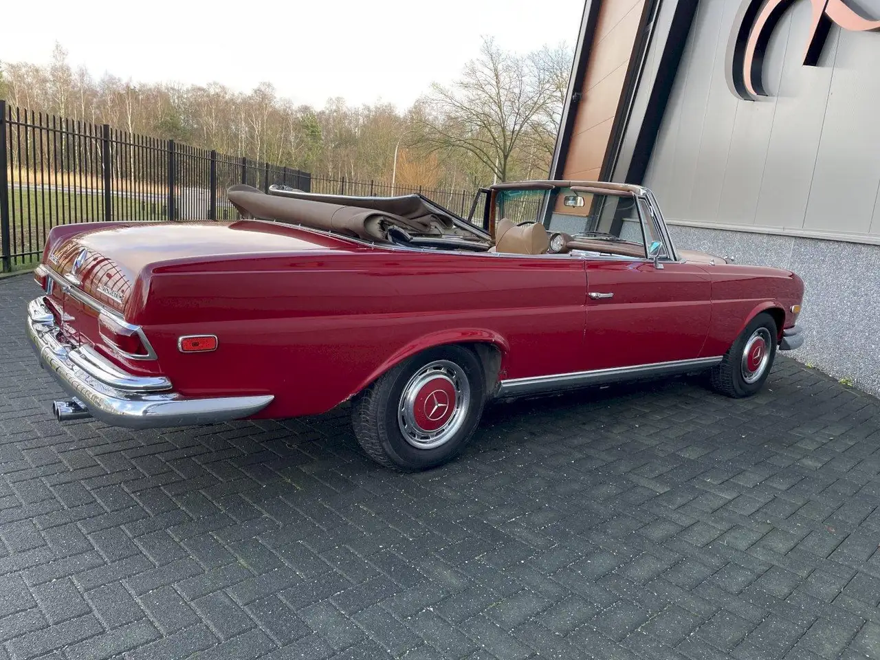 Mercedes-Benz 280 W111 280SE Cabriolet, foto 8