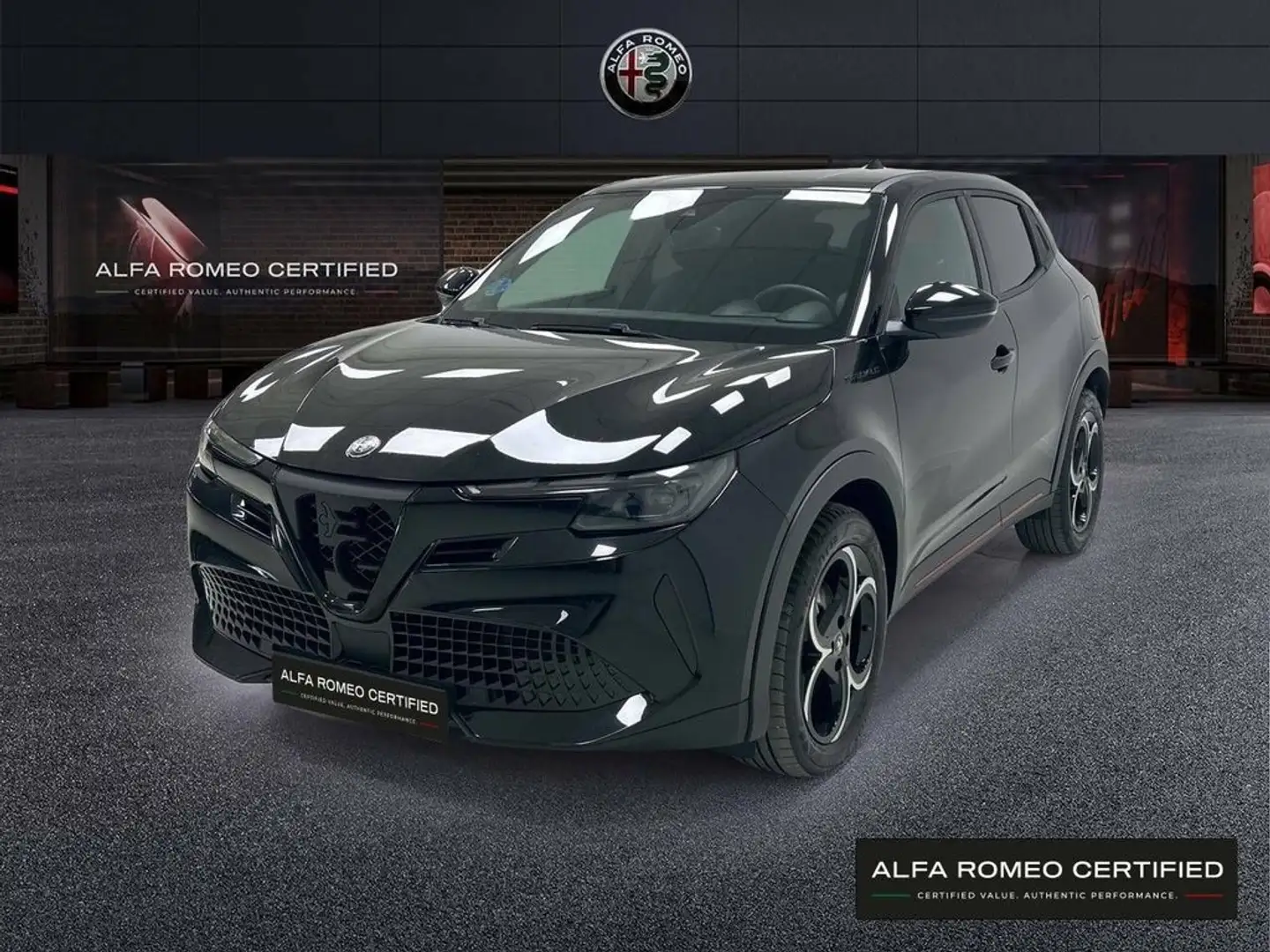 Alfa Romeo Junior Ibrida 100kW (136CV) Speciale Negro - 1