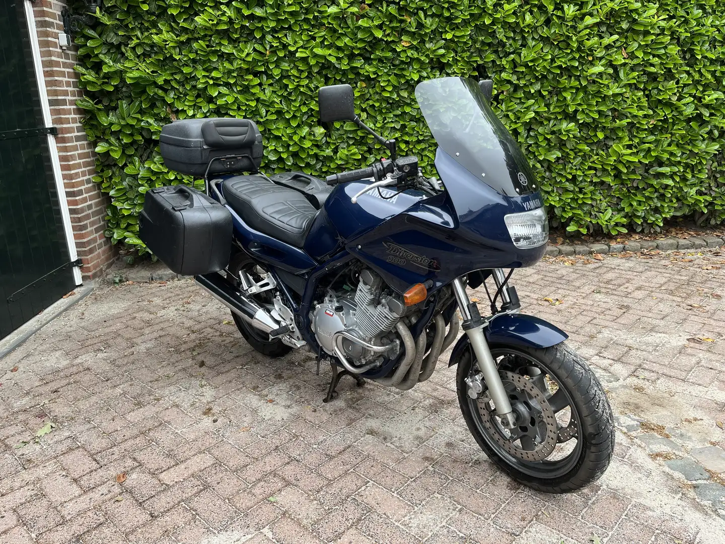 Yamaha XJ 900 Yamaha XJ 900 tourmotor met koffers - 2