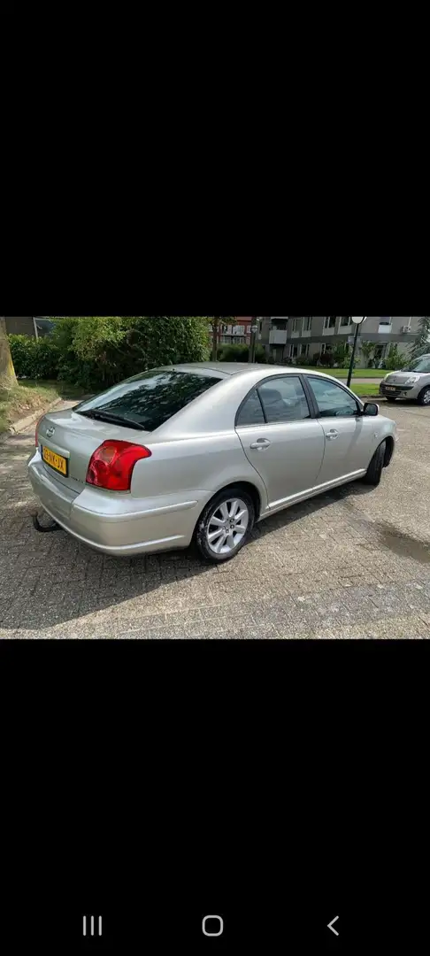 Toyota Avensis 1.8 VVTi Linea Luna Grijs - 2