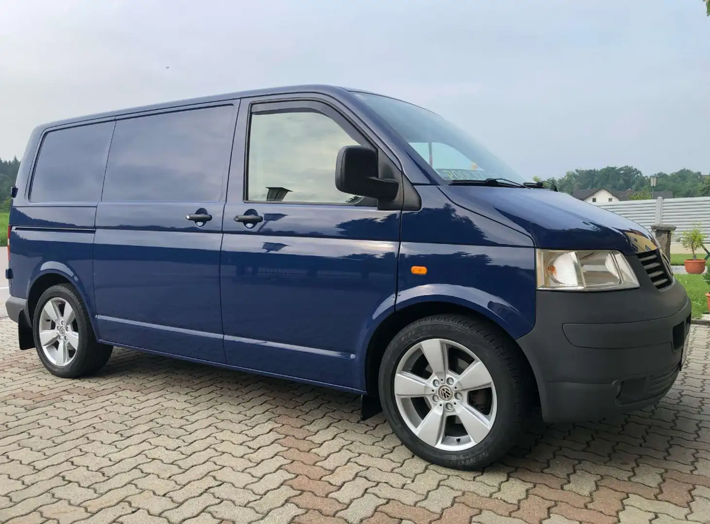 Volkswagen T5 Transporter - 1