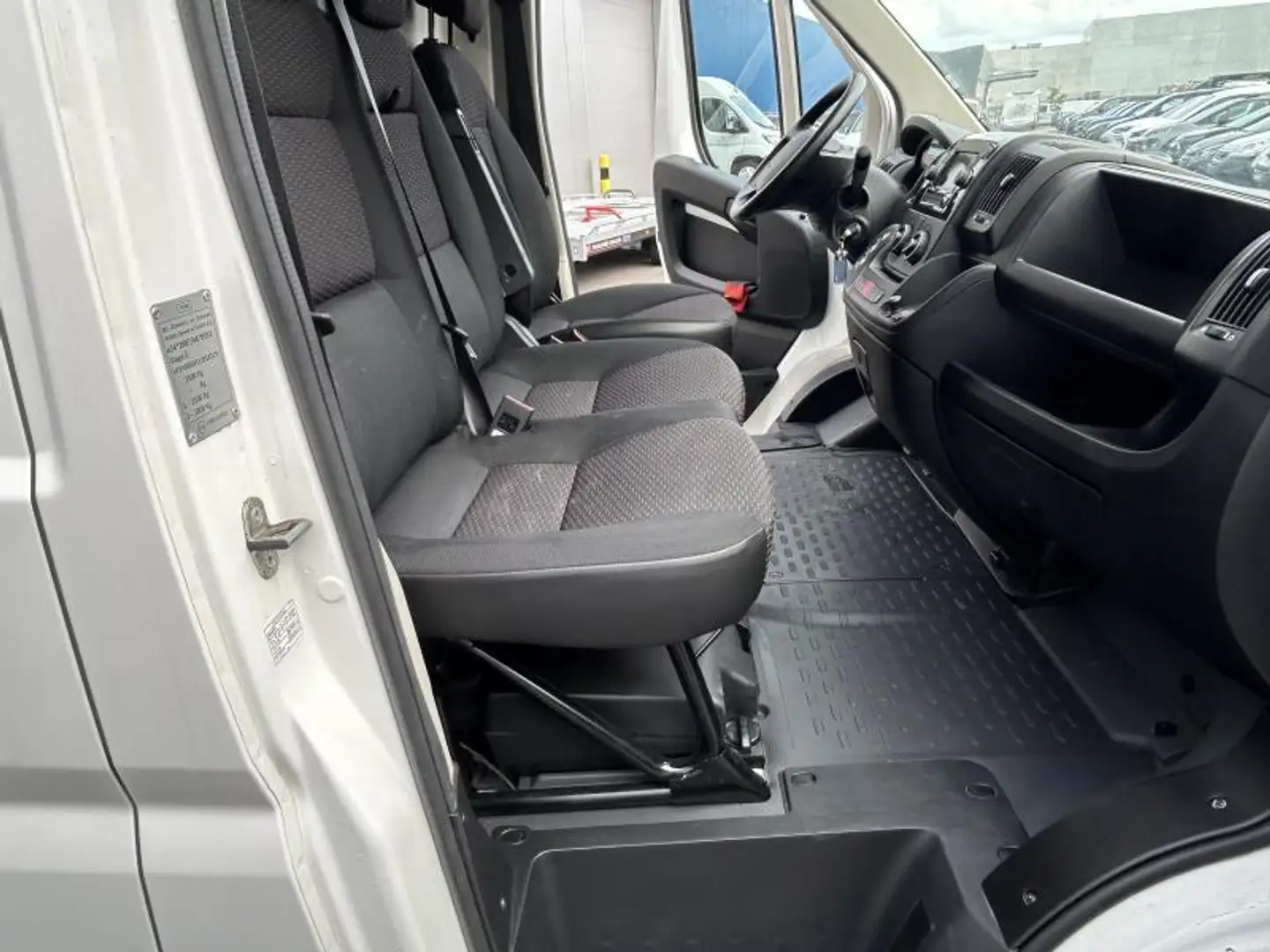 Peugeot Boxer e-Boxer L3H2 Biały - 2