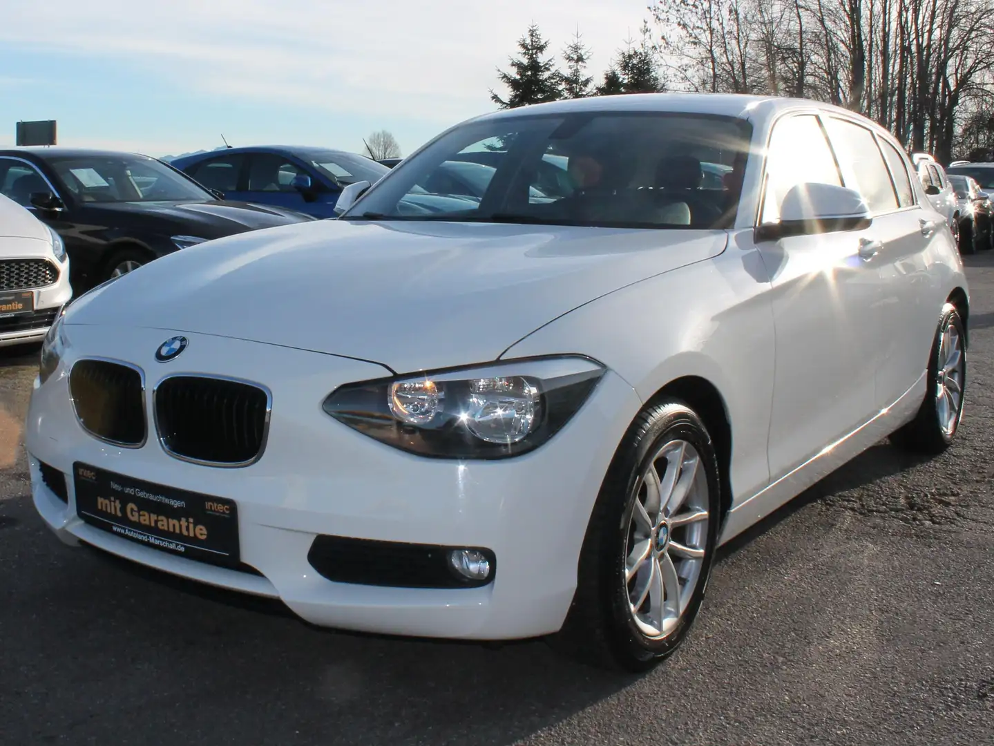 BMW 116 i KLIMA  MFL  PDC  ALU SHZ EURO 6 Weiß - 1