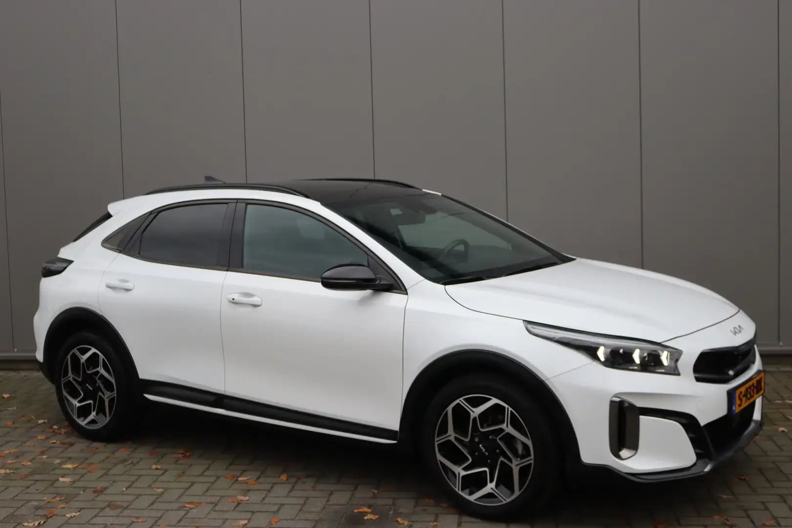 Kia XCeed 1.5 T-GDi 160PK Automaat GT-Line Camera/Navigatie/ Wit - 2