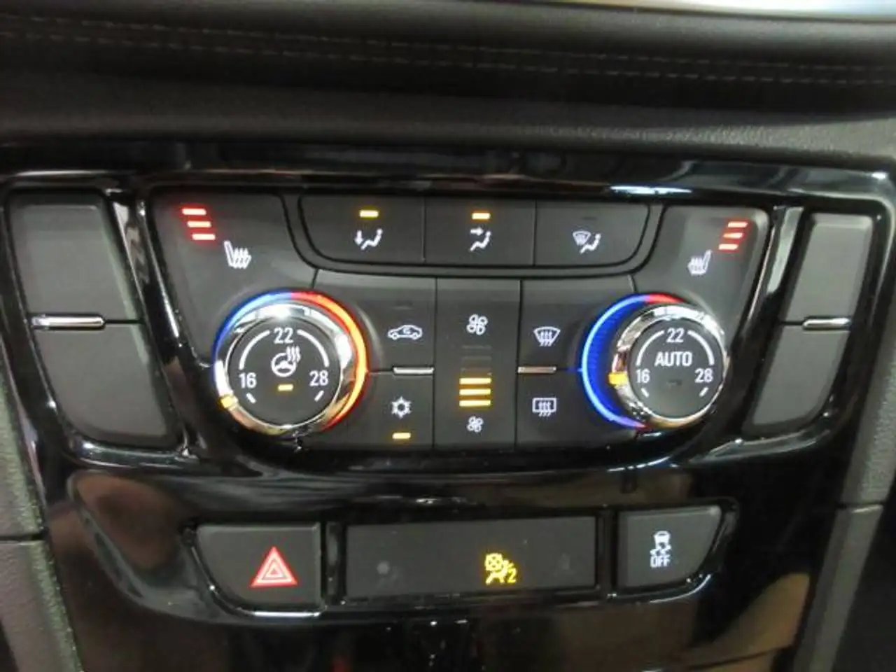 Buick Encore снимка Buick Encore