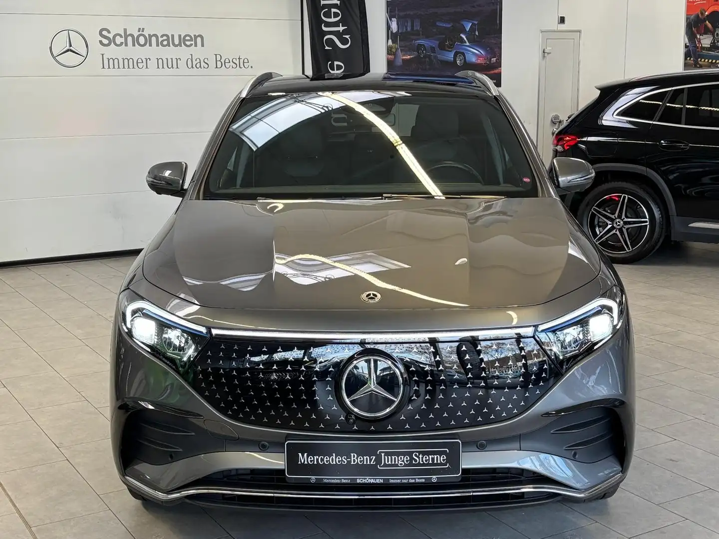 Mercedes-Benz EQA 350 4M AMG+PANO+DISTR+HUD+BURMES+360°+MEMORY Grau - 2