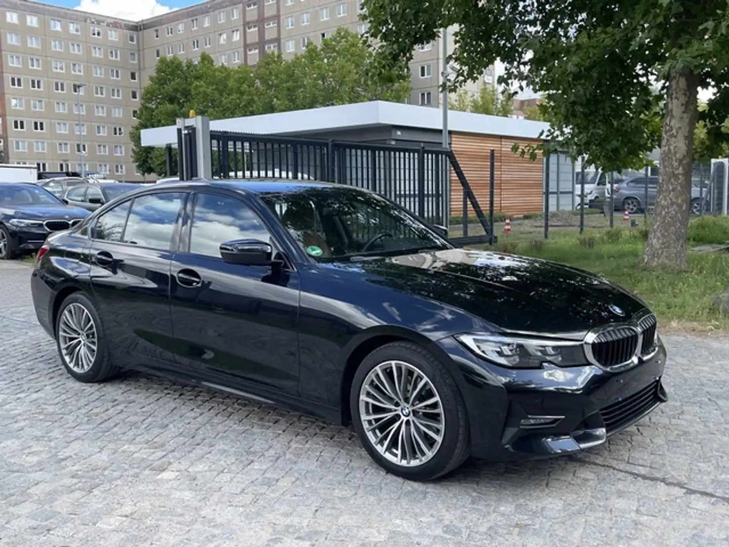 BMW 320 320d M Sport Line Leder*RFK*DAB Noir - 1