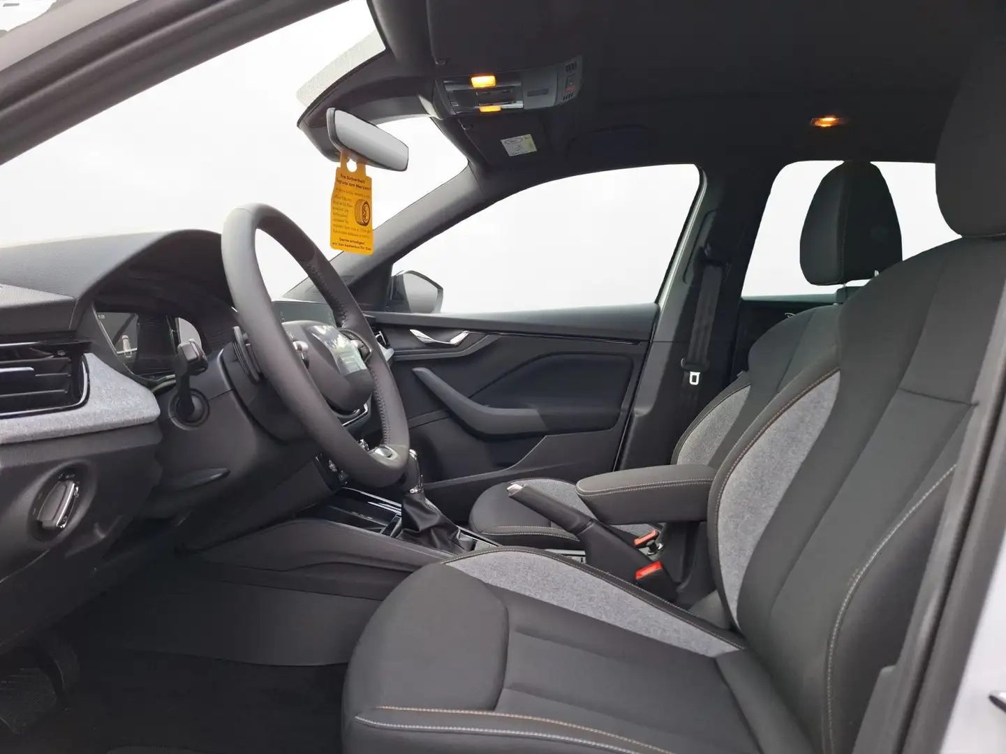 Skoda Scala Tour 1.0 TSI (85kW) DSG Verfügbar 01/26 Weiß - 2