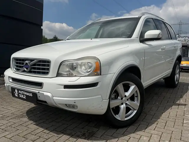 Volvo XC90 D5 Momentum/Auto/7-Sitzer/Xenon/Facelift