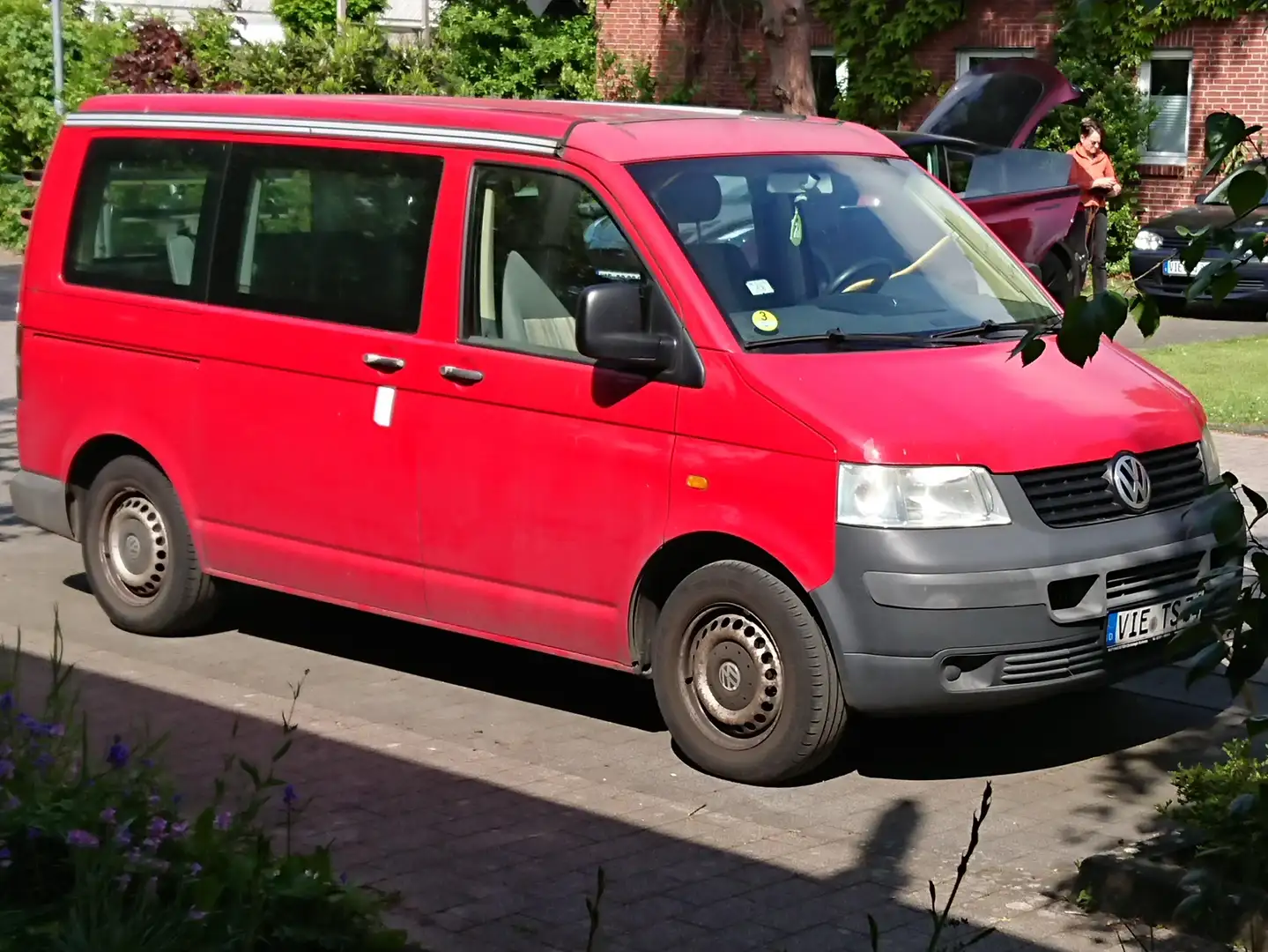 Volkswagen T5 California Rot - 1