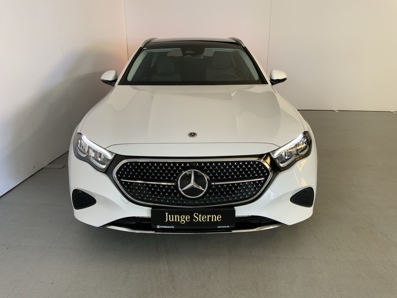 Mercedes-Benz E 200 E 200 T AVANTGARDE Pano DISTRONIC Apple CarPlay — photo 2