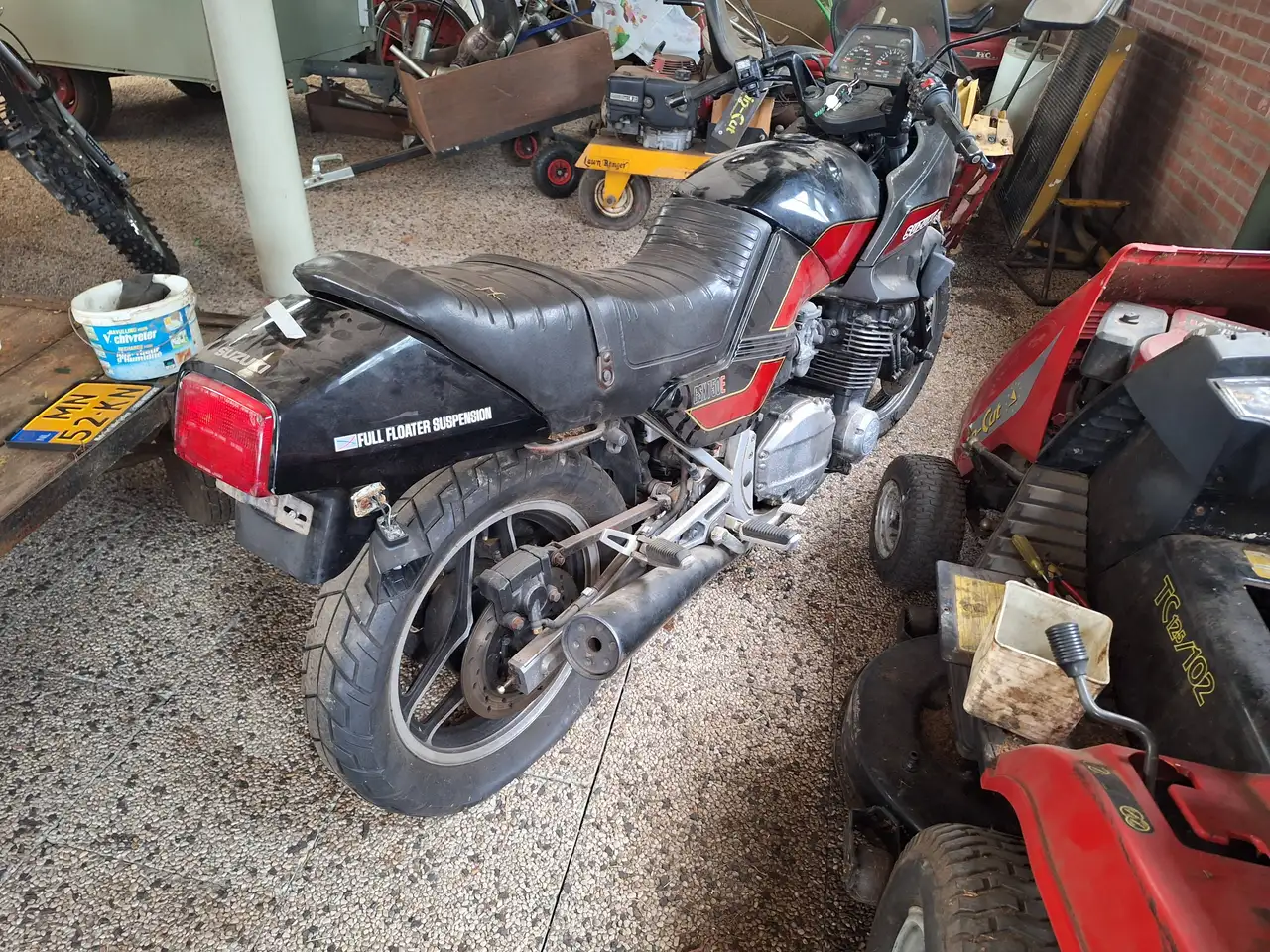 Suzuki GSX 750