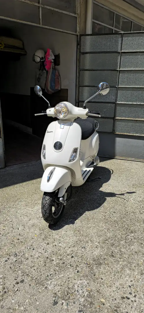 Vespa LX 125 Blanc - 1