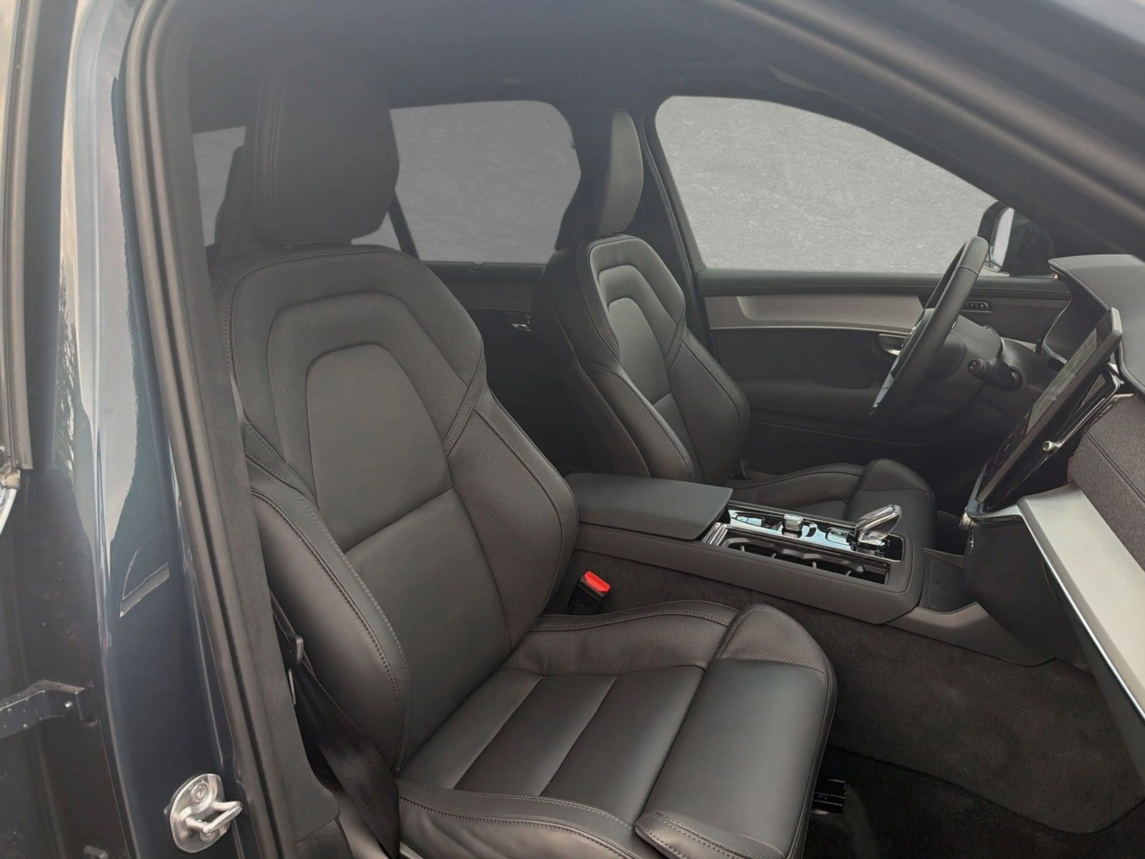 Volvo XC90 T8 AWD Black Edition Ultra 7-Sitzer AHK — photo 4